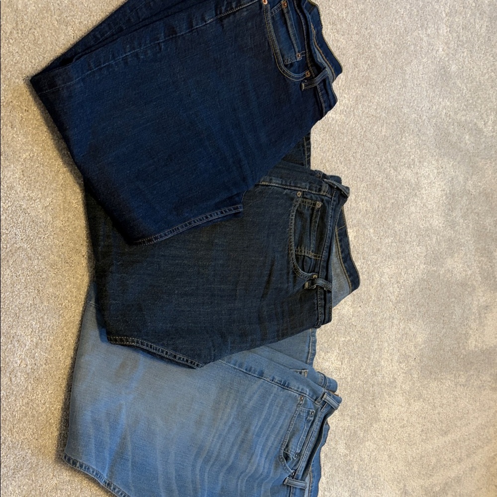 Classic Men's Straight Jeans in Blue Shades